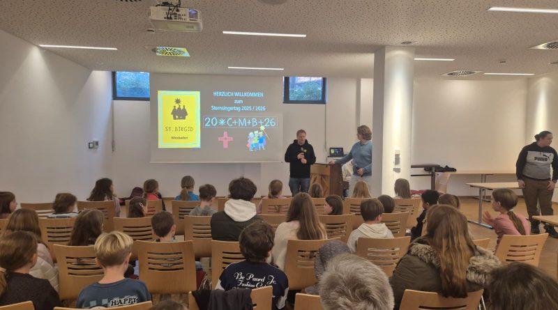 Auftakt für die Sternsinger in St. Birgid