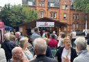 Weinstand des AK Jugend trotzt dem Wetter